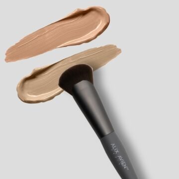 FOUNDATION BRUSH